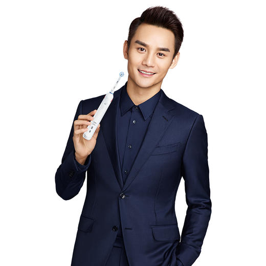 欧乐B电动牙刷 3D声波旋转摆动成人情侣充电式（含刷头*2+旅行盒）P4000 白 新年礼物 商品图6