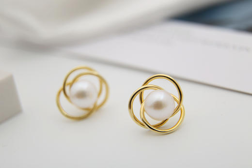 Pearl moments 三瓣花 天然淡水珍珠耳钉 商品图3