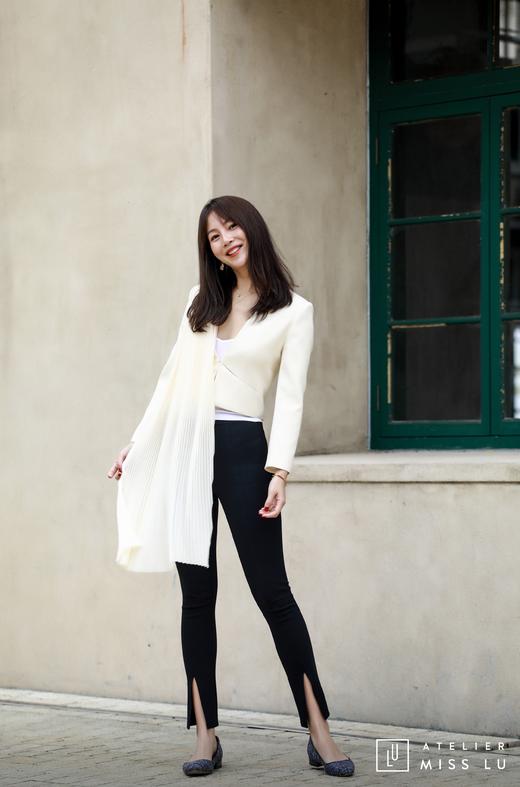 AtelierMissLu / Roz-白色风琴褶装饰短外套 商品图0