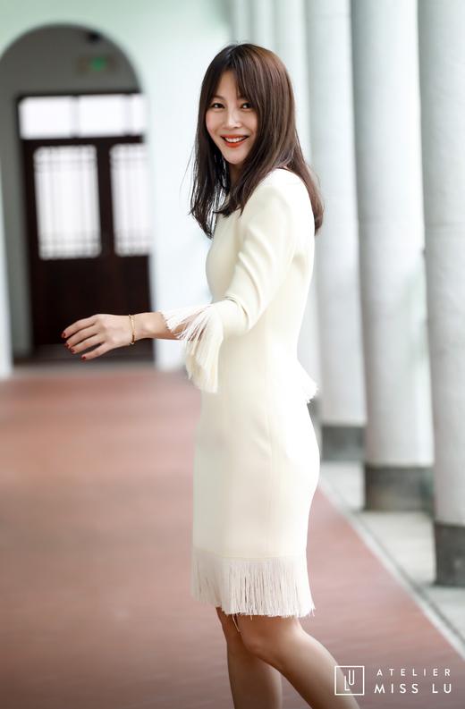 AtelierMissLu / Hera-白色袖口下摆流苏装饰连身裙 商品图8
