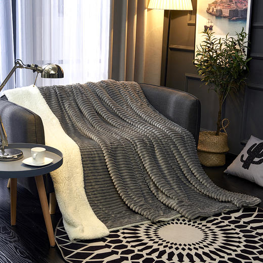 法兰羊羔绒双面毯子——双面保暖，温暖呵护 商品图0