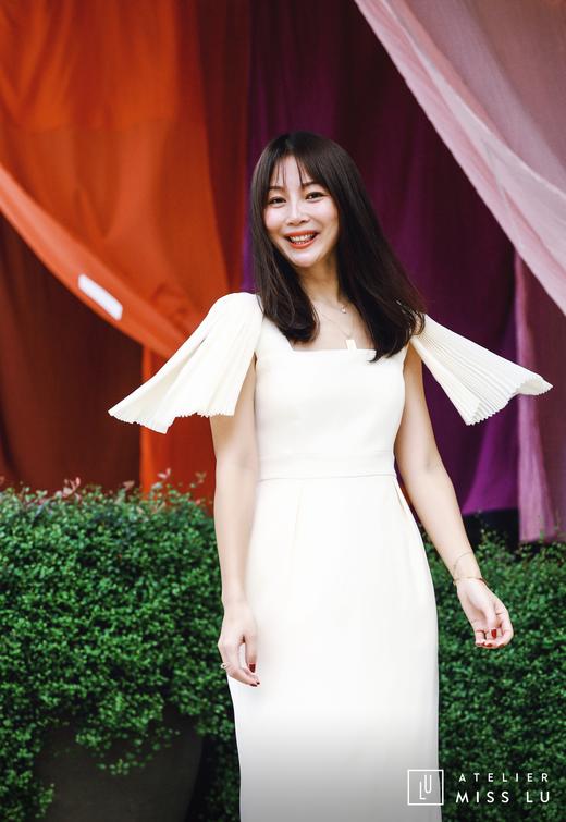 AtelierMissLu / Debbie-白色吊带风琴褶装饰连身裙 商品图1