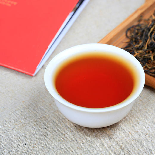 五粮液集团控股企业&川红茶业集团出品 红贵人红茶金奖红罐装礼品盒装