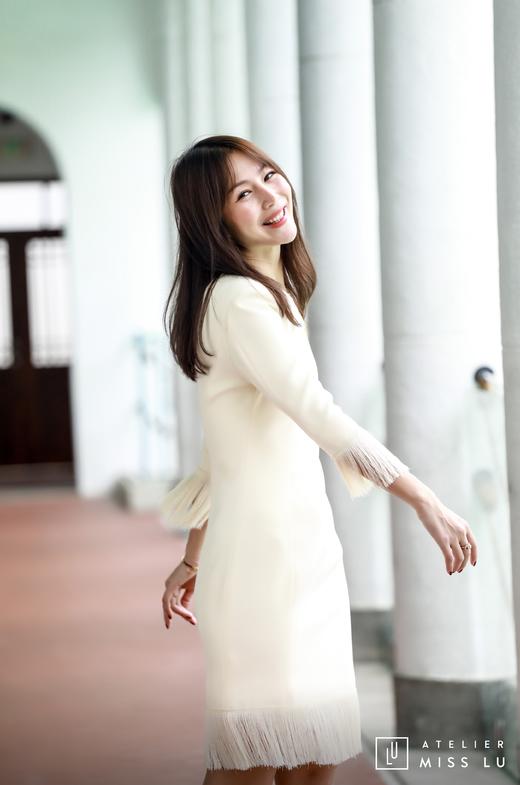 AtelierMissLu / Hera-白色袖口下摆流苏装饰连身裙 商品图7