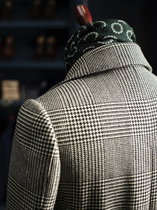 Dugdale Lambswool 580克羔羊毛黑白亲王格马球大衣 商品图4