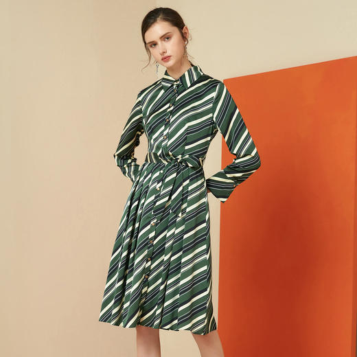 EITIE爱特爱女装秋新品时尚斜条纹显瘦通勤收腰衬衫连衣裙6007721 商品图1