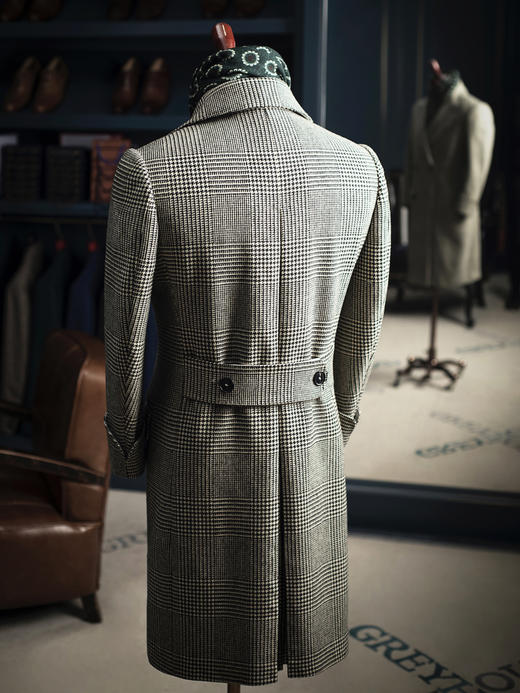 Dugdale Lambswool 580克羔羊毛黑白亲王格马球大衣 商品图3