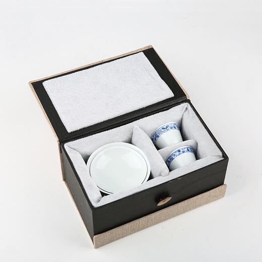 盖碗套装.手绘青花缠枝功夫茶具 商品图1