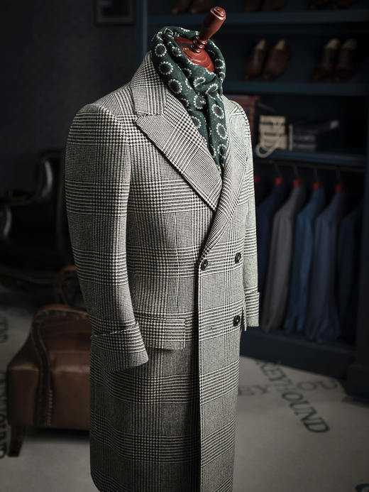 Dugdale Lambswool 580克羔羊毛黑白亲王格马球大衣 商品图1