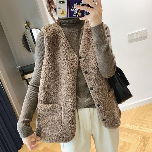 皮毛一体羊羔绒马甲纯色韩国羊羔毛背心减龄外套包邮三天无理由退换