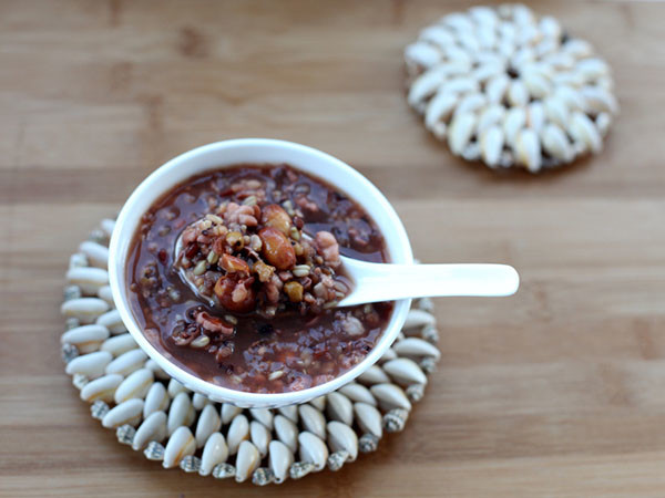 薏米红豆粥的做法 红豆薏米牛奶粥 薏米红豆粥的做法 红豆薏米牛奶粥