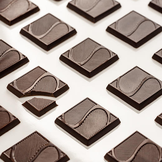 心之SENZ【情绪魔盒组合】四口味搭配组合铁盒装黑巧 商品图4