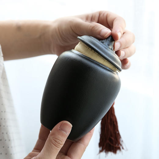如意美人黑陶茶叶罐（小号） 商品图1