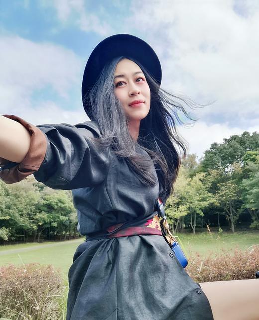 星币刺绣 中式男朋友boy friend香云纱衬衫（腰封不包括） 商品图2