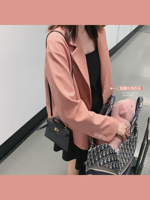 金蘑菇菇 3色敲美单排扣西装百搭气质洋气休闲显瘦外套半裙套装女 商品图1