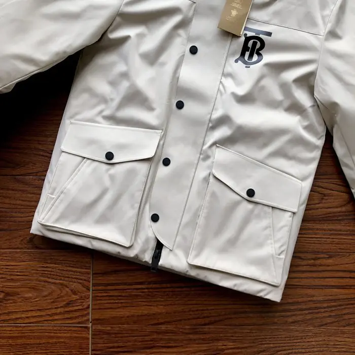 巴宝力家 tb标志 后背战马大logo 男士时尚休闲连帽羽绒服
