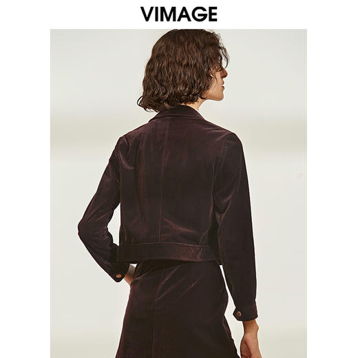 VIMAGE纬漫纪女装秋冬新品时尚翻领复古灯芯绒单排扣短外套V1203808 商品图3