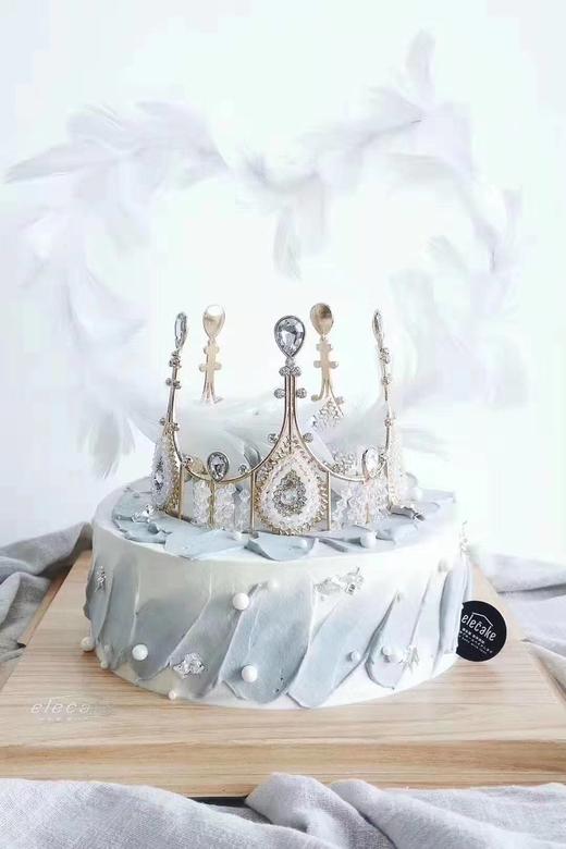 女王灰色皇冠蛋糕（爱心羽毛） 商品图0