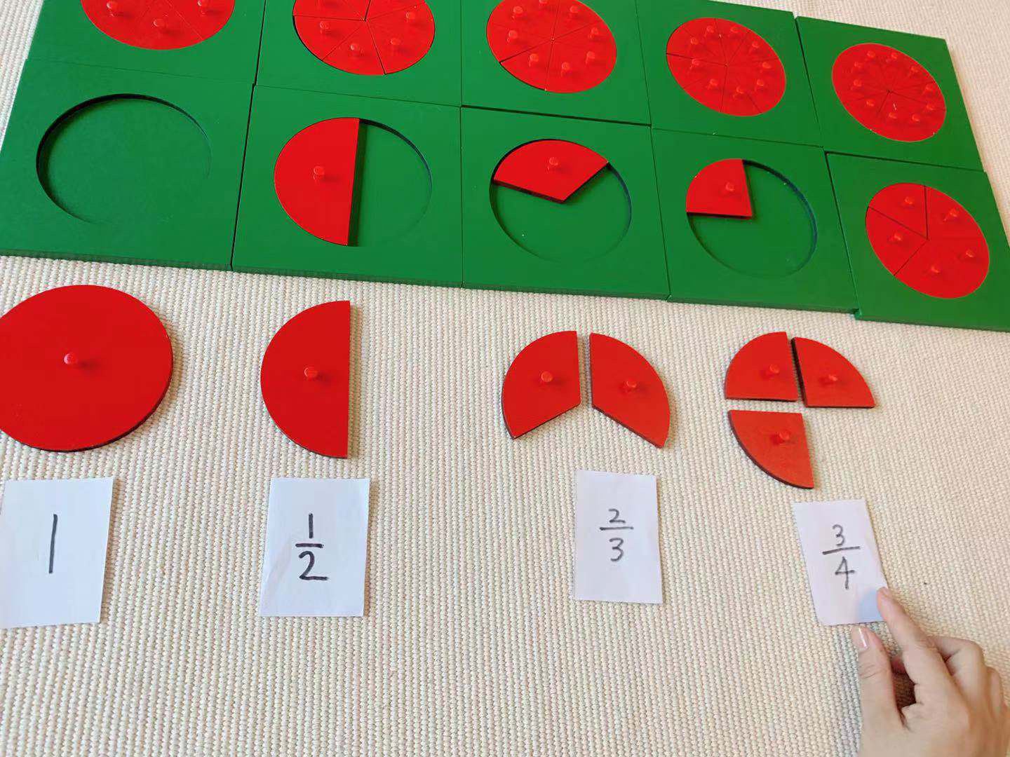 分解圆形嵌板（木制）