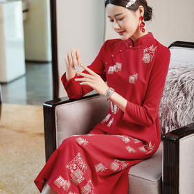 OG-52872秋冬新款名族风立领日常盘扣修腰长款重工刺绣大码连衣裙