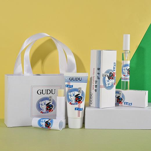 【大白兔礼盒3件套】抖音同款大白兔护手霜 淡香水滋润保湿防干裂牛奶润唇膏 商品图0