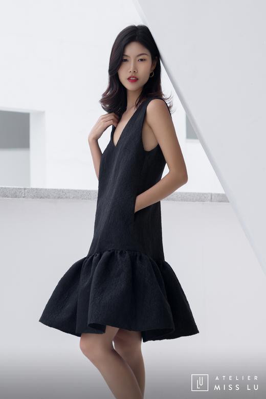AtelierMissLu / Christy -黑色下摆褶皱装饰背心裙 商品图11