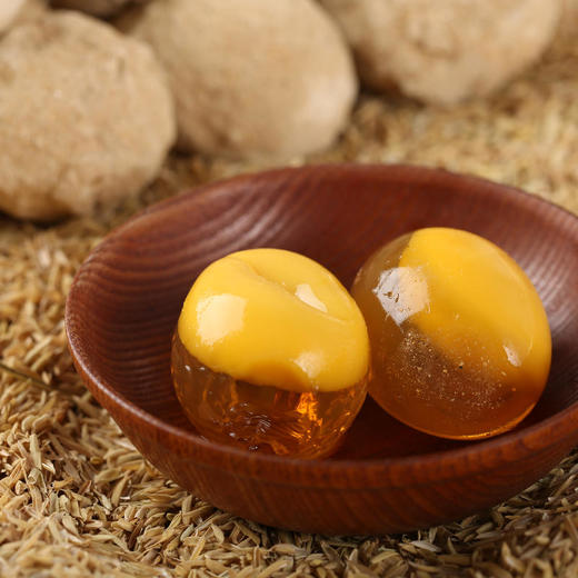 安徽 农家手工黄金变蛋 口感清凉爽口 q弹溏心 农家鸡蛋手工包制而成