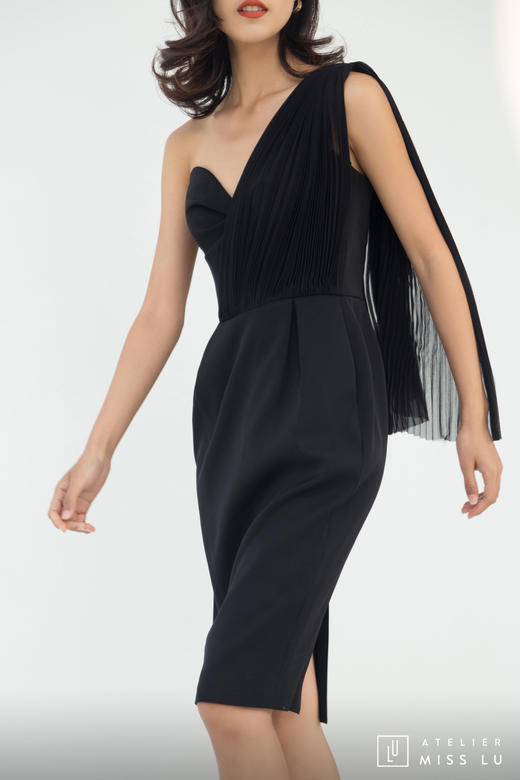 AtelierMissLu / Sinead-黑色单肩风琴褶飘带连身裙 商品图14