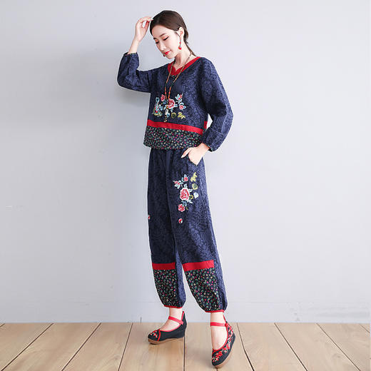 秋冬新款大码提花刺绣长袖上衣灯笼裤套装货号mz35172