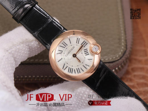 卡地亚Ballon Blanc de Cartier系列，尺寸30mm，瑞士朗达石英机芯+Cartier专用甲板 ，4点钟表冠镶嵌一颗0.14克拉的钻石，女士 商品图2