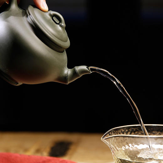 功夫茶具.宜兴名家手工紫砂壶.原矿民国绿笑樱竹节壶 商品图2