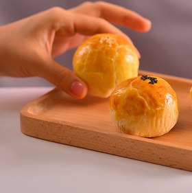 蛋黄酥（玫瑰蛋黄酥，普洱蛋黄酥，全麦双蛋黄（无蔗糖）