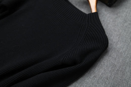 LYY-T10380秋冬新款优雅圆领针织拼接渐变色百褶中长款连衣裙 商品图1