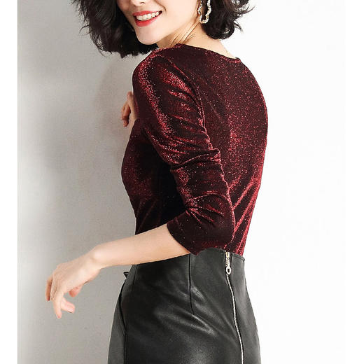 丁摩 新款轻奢复古风亮丝v领金丝绒打底衫女秋季内搭长袖上衣19-178DJ99240531 商品图3