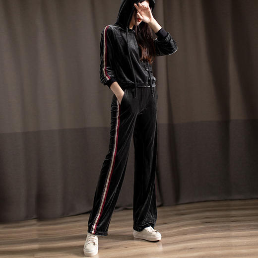 丁摩 进口金丝绒新款时髦摩登时尚运动风两件套休闲套装女19-162 商品图0