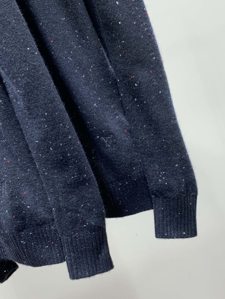 点此购买 lv 男女款满天星羊绒衫 左130049