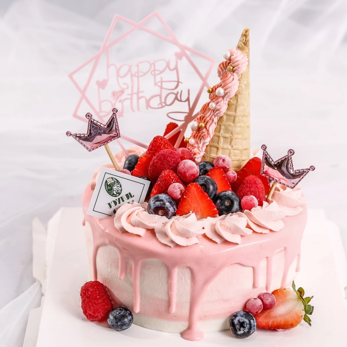 浆果奶油水果生日蛋糕