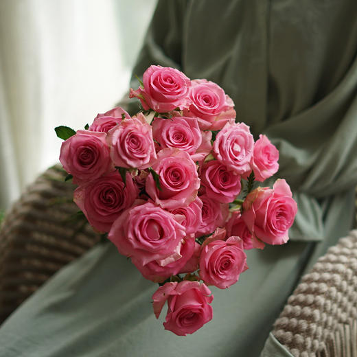 【周四秒杀】苏醒玫瑰12枝49.8元 商品图0