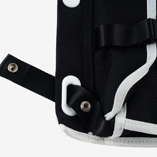 White Mountaineering X EASTPAK MUSETTE 机能性斜挎包 商品图4