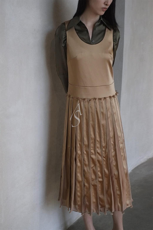 Xuzhi  榛果色百褶编绳无袖连衣裙 商品图0