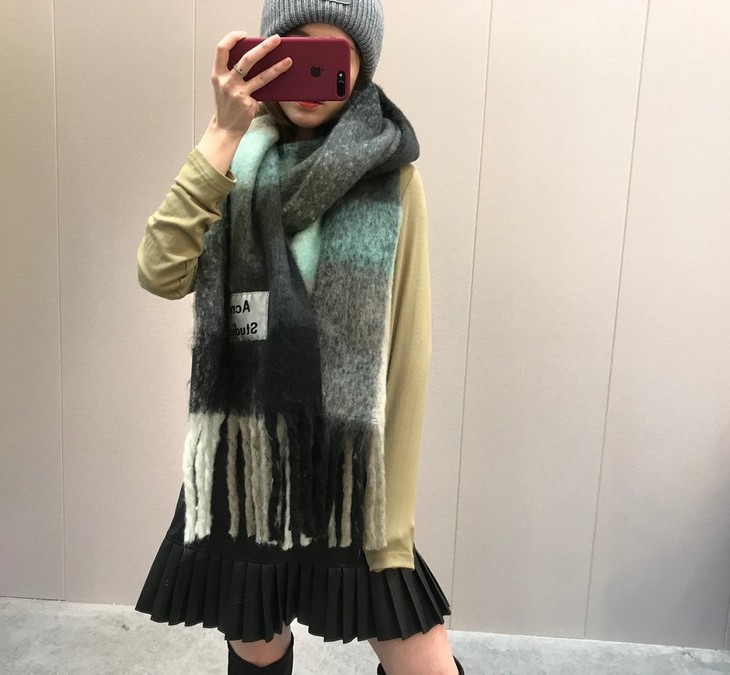 acne秋冬彩虹围巾