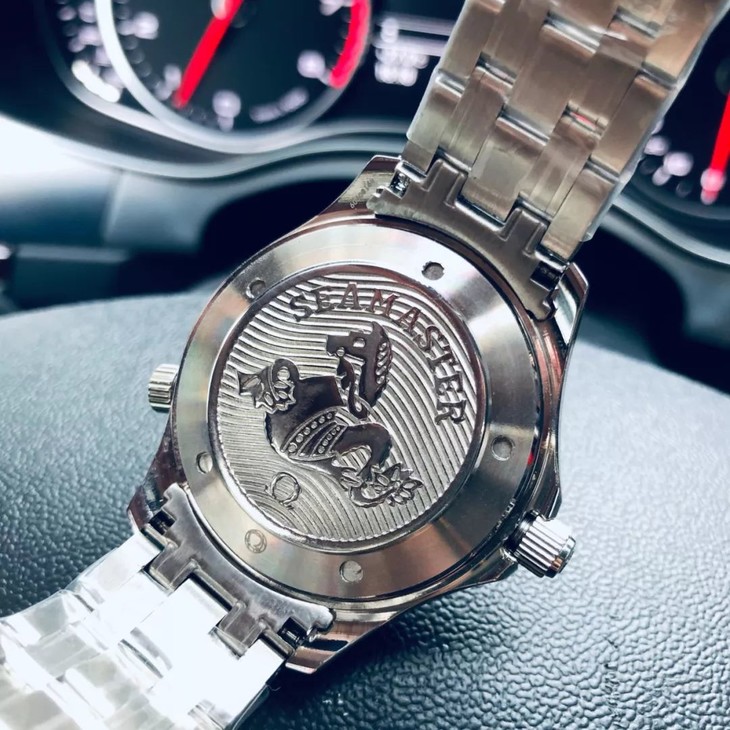 欧米嘎007!解du性价比高颜值又简单大气的机械男表 100米超强防水#a