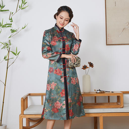 QC-1697745秋季新款手工盘扣旗袍裙 商品图3