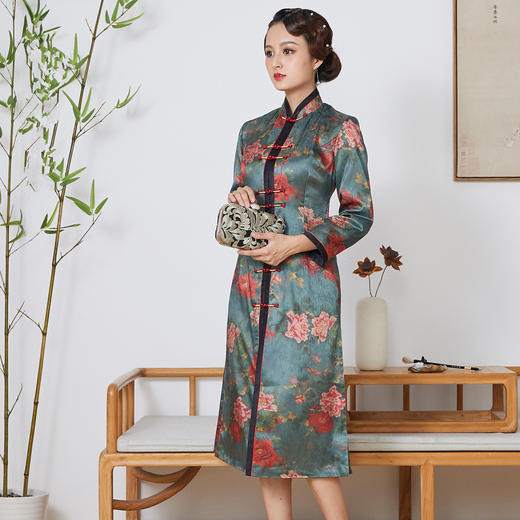 QC-1697745秋季新款手工盘扣旗袍裙 商品图0