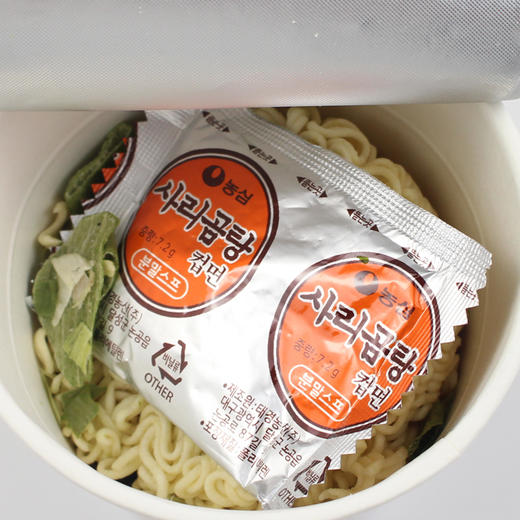 농심사리곰탕면农心牛骨汤面小杯面61g 商品图1