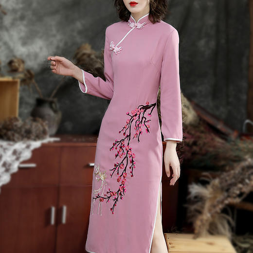 文艺国风秋冬新款复古梅花刺绣高开叉修身走秀旗袍(货号 kd1013)