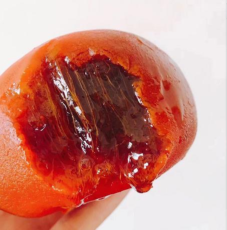 日本和歌山纪之川黑甘柿稀有顶级货一枝一果1的种植率金色果肉闪着黑