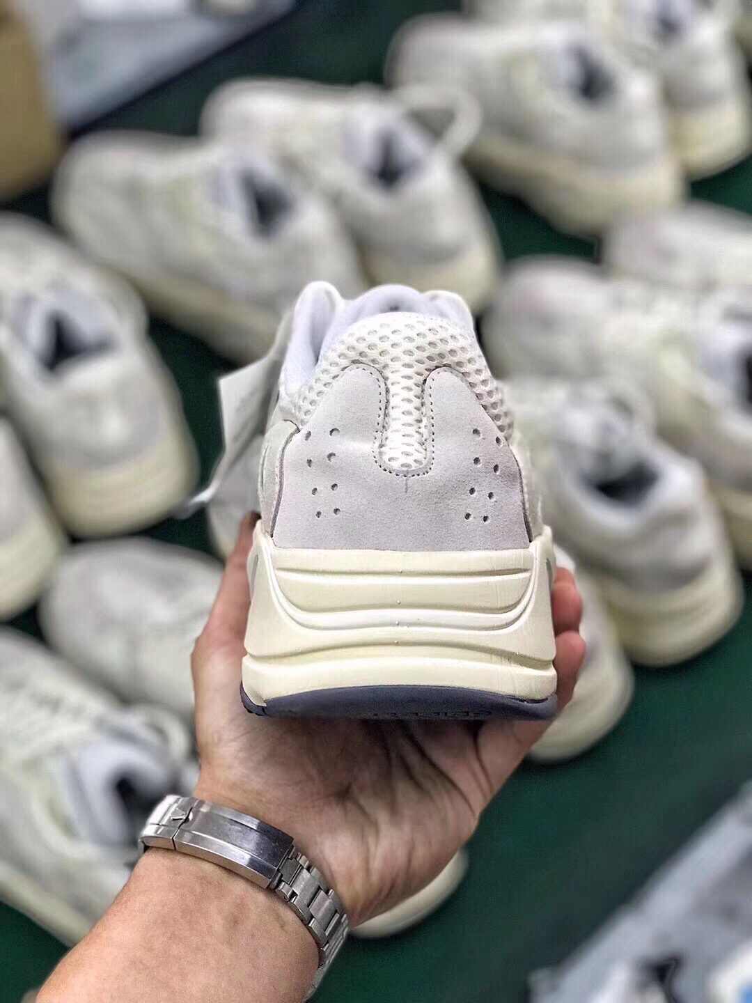 百搭潮流adyeezy700v2奶油白配色原装巴斯夫大底秒杀市场通货对比专柜