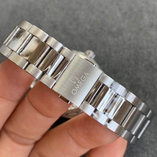 VS欧miga 推出海马150米系列 女士机械腕表-34mm。女表只能买石英机芯？机械女表走时不稳定？质量好的女表选择少？ 商品图5