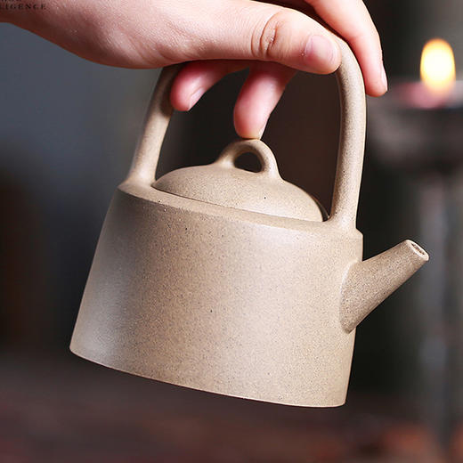 原矿紫砂茶壶宜兴名家全手工功夫茶具芝麻段泥曼生提梁茶壶 商品图1